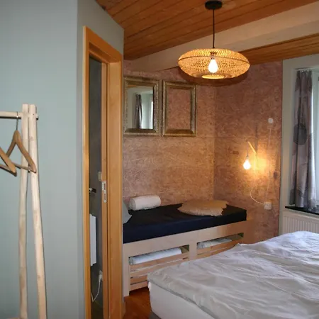 Vakantiehuis Bedecked In With Sauna